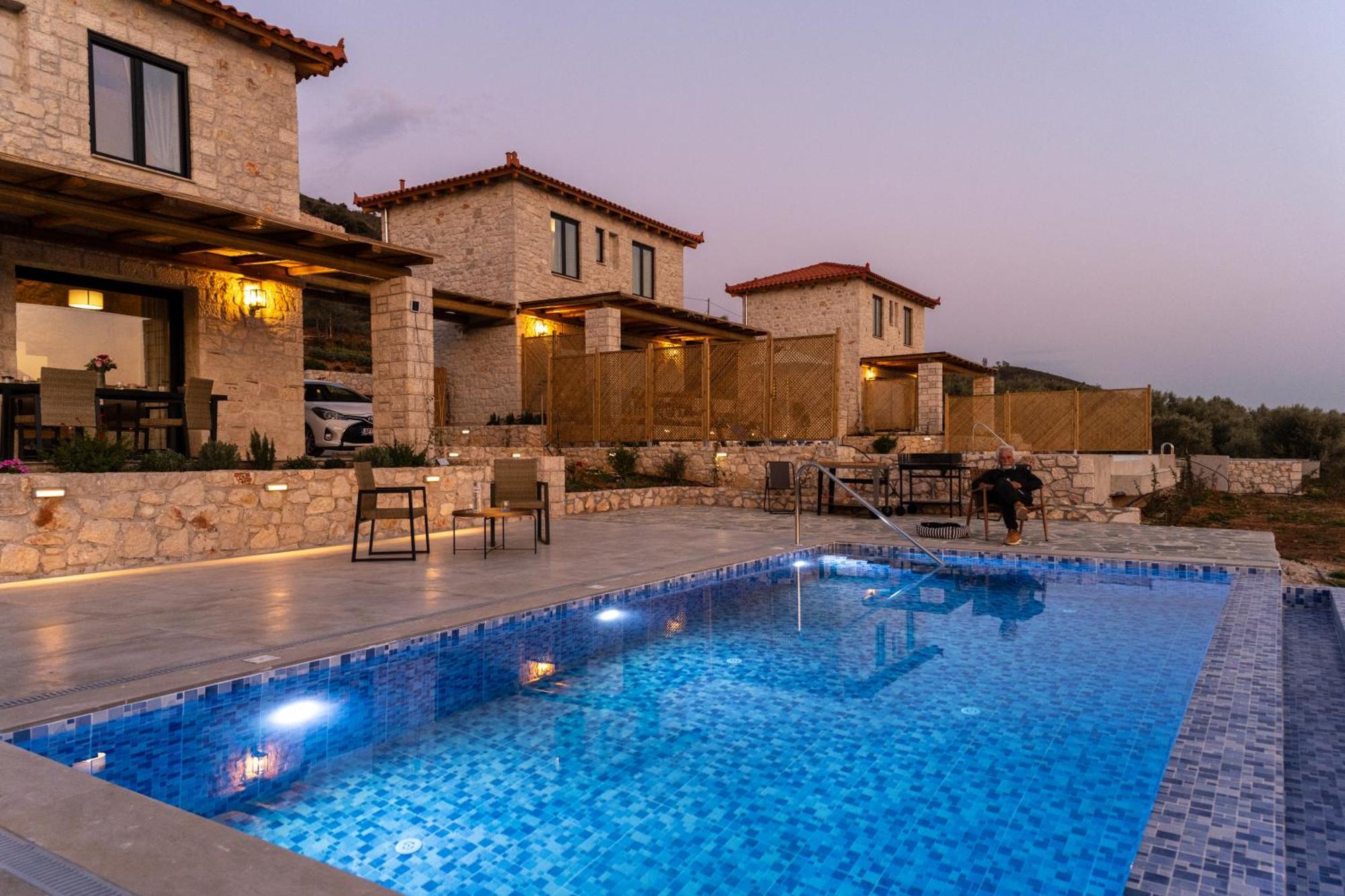 Gregory'S Farm Apartment Lefkakia Bagian luar foto